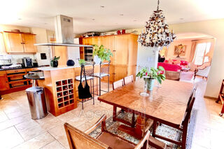  Maison  vendre 5 pices 180 m