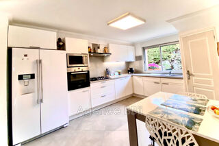  Maison  vendre 6 pices 240 m