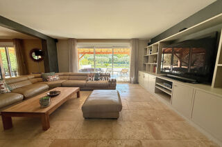  Maison  vendre 14 pices 