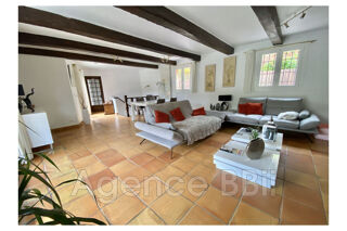  Maison  vendre 4 pices 194 m