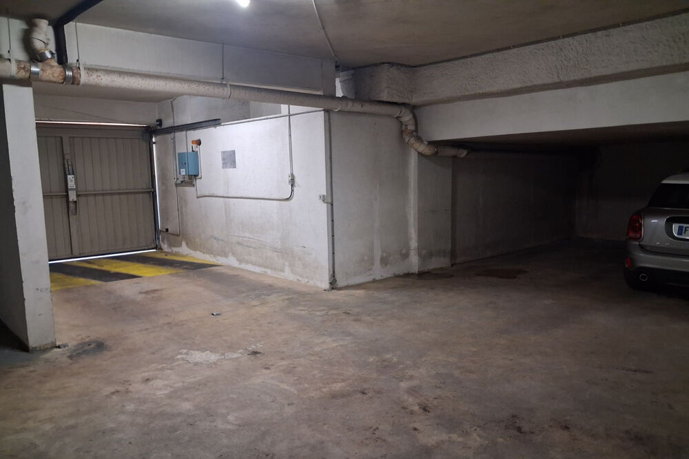 Vente Parking/Garage PARKING SOUS SOL 12 : BASSE CALIFORNIE Cannes