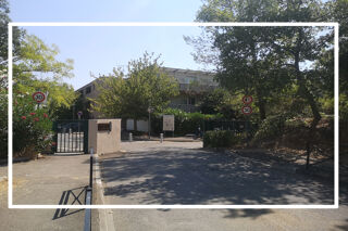  Parking / Garage  vendre 12 m