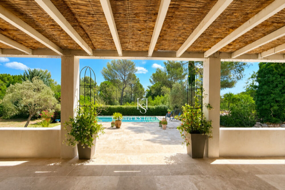 VILLA CLIMATISÉE STUDIO PISCINE VARANGUE ET PLUS DE 4500 M2 DE