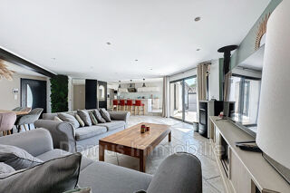  Maison � vendre 6 pi�ces 165 m�