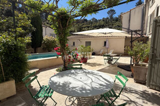  Maison � vendre 8 pi�ces 220 m�