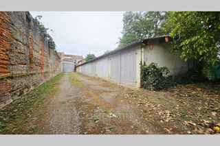  Parking / Garage à louer 15 m²