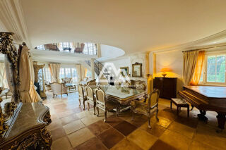  Maison  vendre 14 pices 650 m