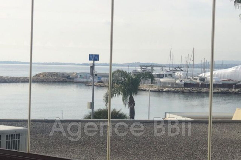  vendre  Appartement Saint-Laurent-du-Var (06700)