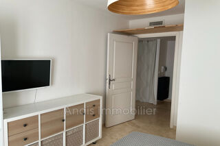  Appartement à louer 3 pièces 55 m²
