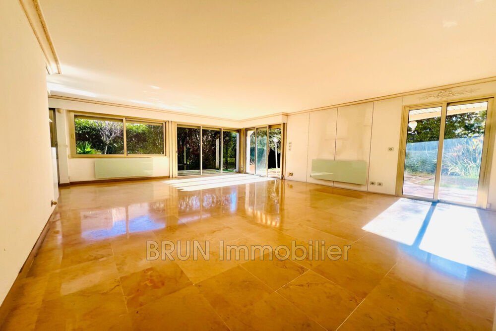� vendre  Appartement Antibes (06600)