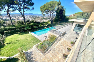  Maison  vendre 8 pices 372 m