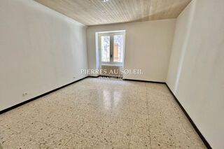  Appartement à louer 4 pièces 82 m²