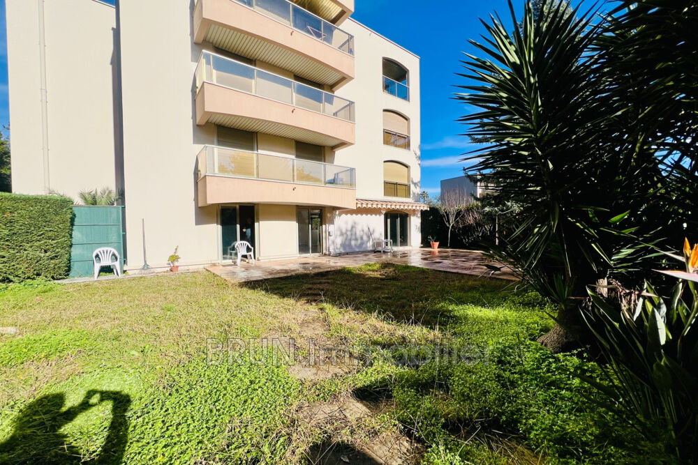 � vendre  Appartement Antibes (06600)