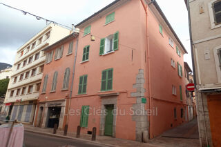  Immeuble � vendre 11 pi�ces 217 m�