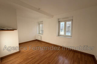  Appartement à louer 2 pièces 55 m²