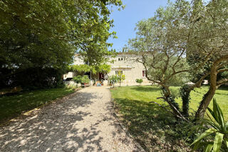  Maison à vendre 10 pièces 377 m²