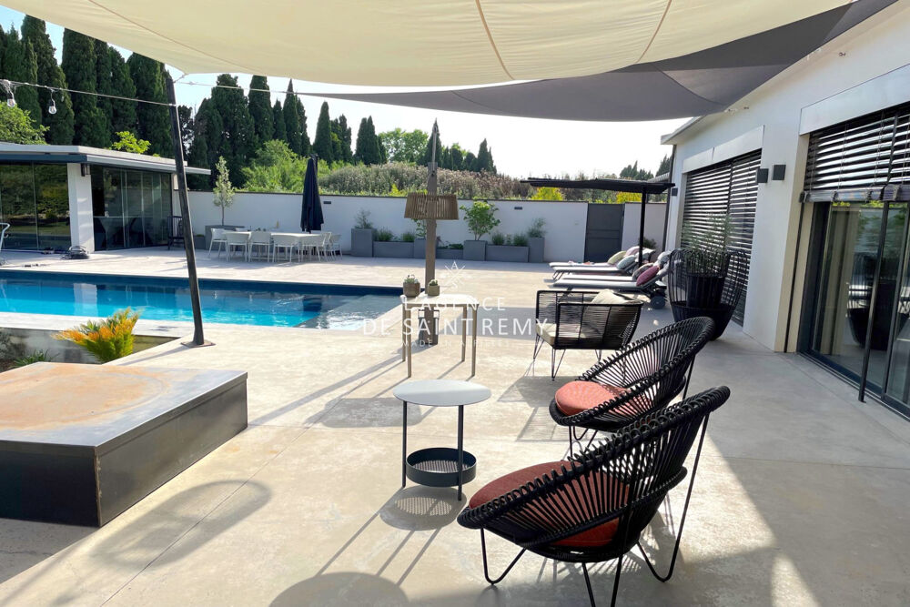 Propriété Contemporaine d'Exception avec Terrain Constructible