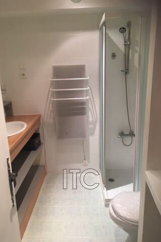  Appartement à louer 4 pièces 72 m²