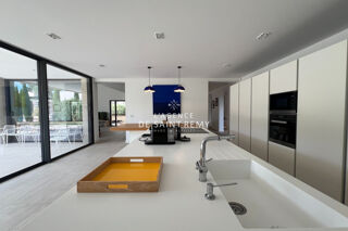  Maison � vendre 6 pi�ces 270 m�