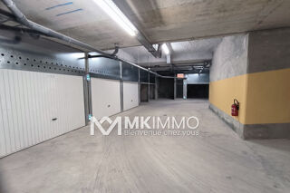  Parking / Garage à louer 14 m²
