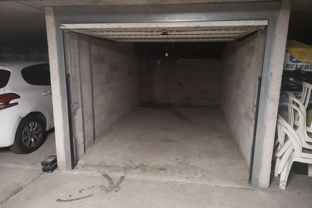 Vente Parking/Garage GARAGE 12 M² EN RDC : GARBEJAIRE Valbonne