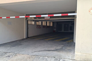  Parking / Garage à vendre  Le cannet