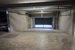  Parking / Garage � vendre 13 m� Grasse