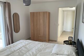 Appartement à louer 3 pièces 60 m²