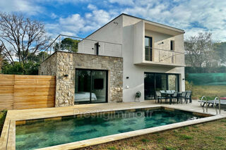  Maison  louer 7 pices 240 m