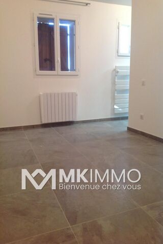  Maison � louer  Seillans