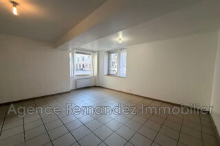  Appartement à louer 2 pièces 55 m²