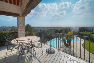  Maison  vendre 211 m