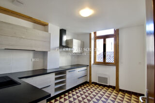  Appartement à louer 2 pièces 56 m²