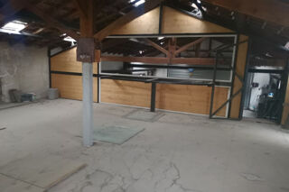  Parking / Garage  vendre 200 m