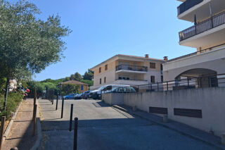  Parking / Garage à vendre 13 m²