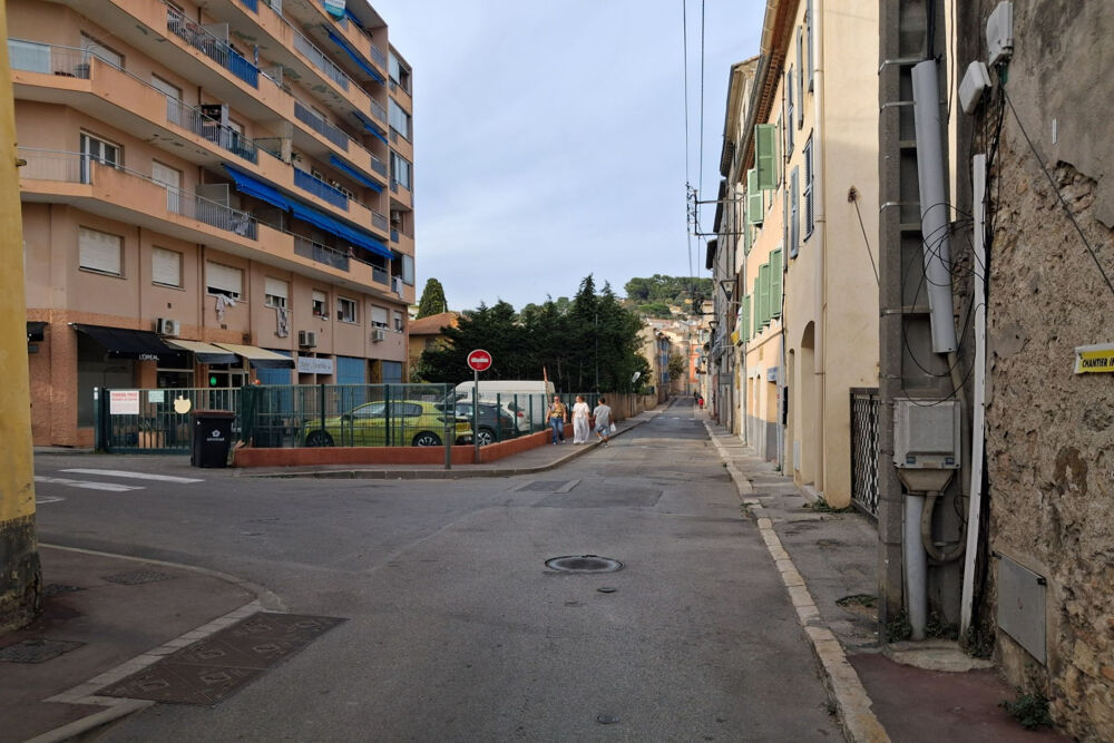 Vente Parking/Garage GARAGE 18 M² : LES SANTONS Vallauris