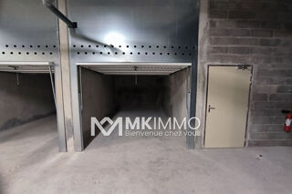  Parking / Garage à louer 14 m²