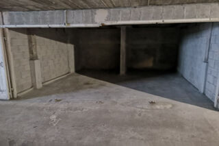  Parking / Garage  vendre 
