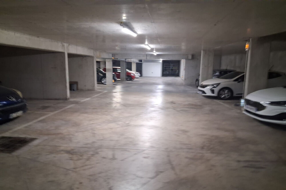 Vente Parking/Garage PARKING SOUS SOL 10 M² : BOXABLE Vallauris