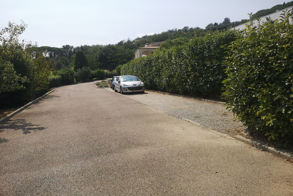 Vente Parking/Garage PARKING EXTERIEUR 12,5 M² : GRASSE Grasse