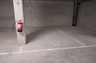 Vente Parking/Garage LOT (3X) PARKINGS SOUS SOL 12,5 M² (27,5 M²) : VILLA MARCY Grasse