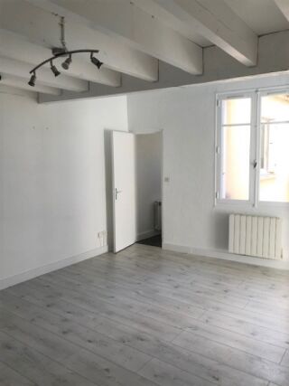  Appartement à louer 3 pièces 60 m²