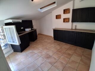  Appartement à louer 2 pièces 60 m²