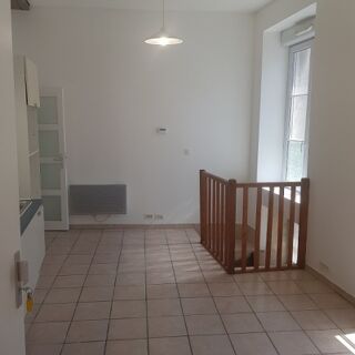  Appartement à louer 2 pièces 56 m² Bordeaux