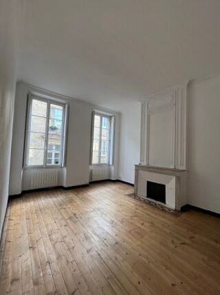  Appartement � louer 3 pi�ces 68 m� Bordeaux