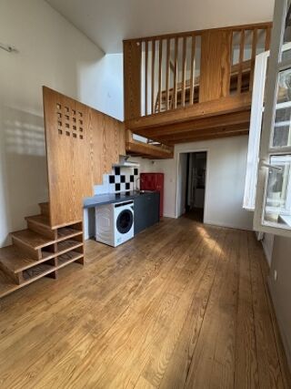  Appartement à louer 2 pièces 43 m² Bordeaux