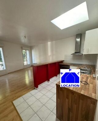  Appartement � louer 4 pi�ces 95 m� Talence