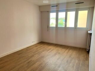  Immeuble  vendre 3 pices 64 m