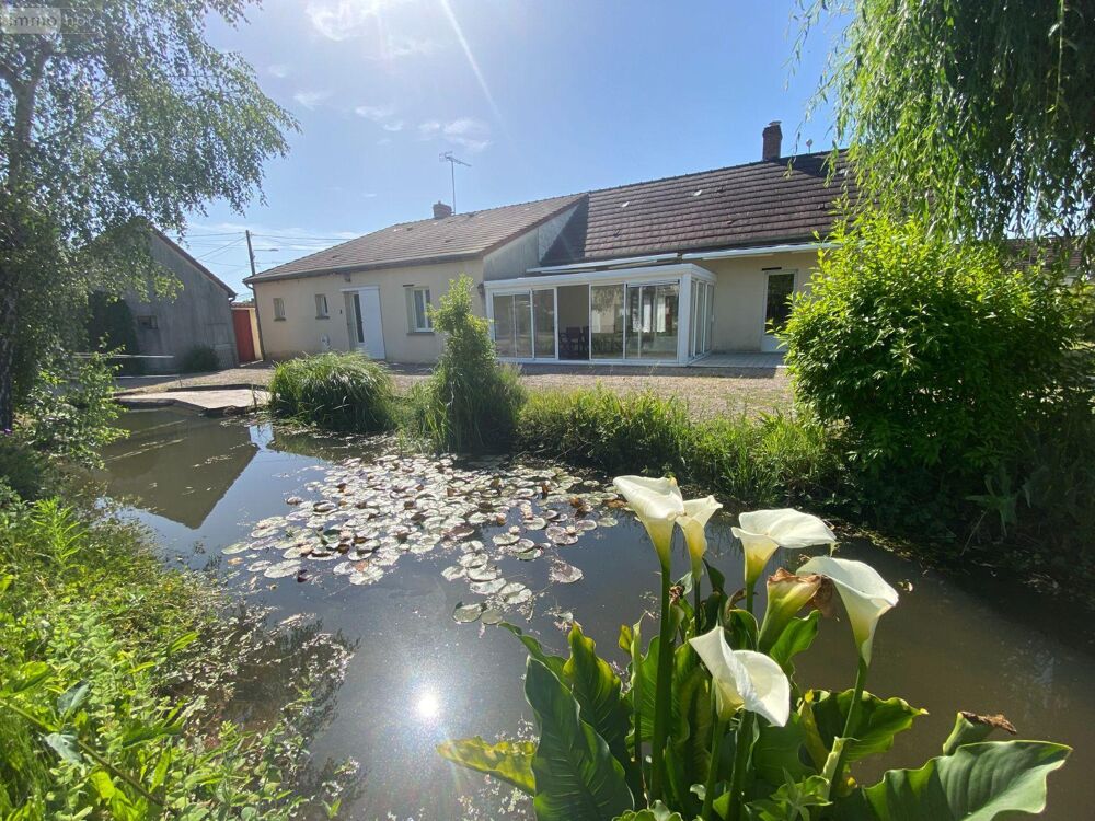 BUZANCAIS (363500), une maison d''habitation d''une supe....