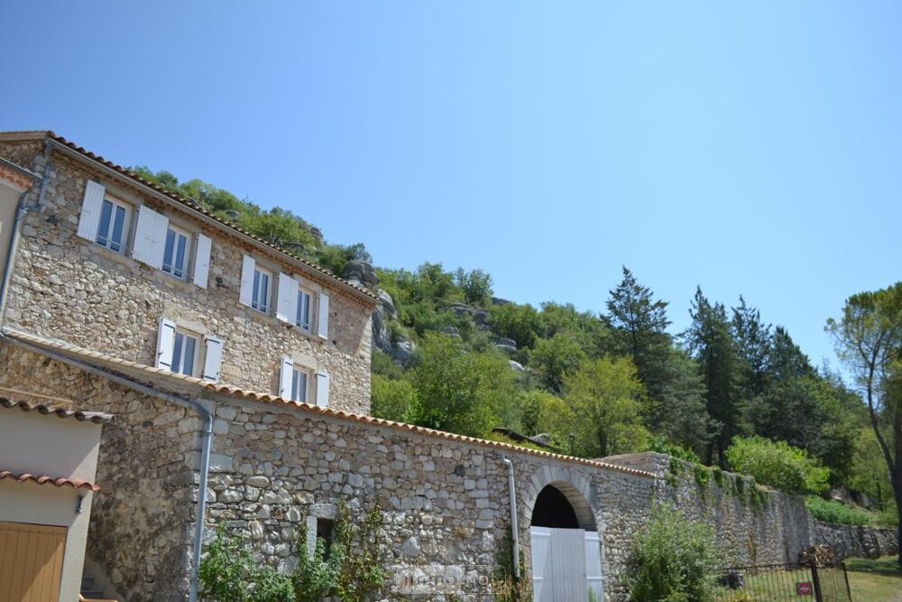 A vendre à Vogüé, Ardèche (07) - Une belle maison de vil....